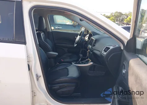 2020 Jeep Compass Latitude from USA, damaged, VIN 3C4NJDBB8LT157503